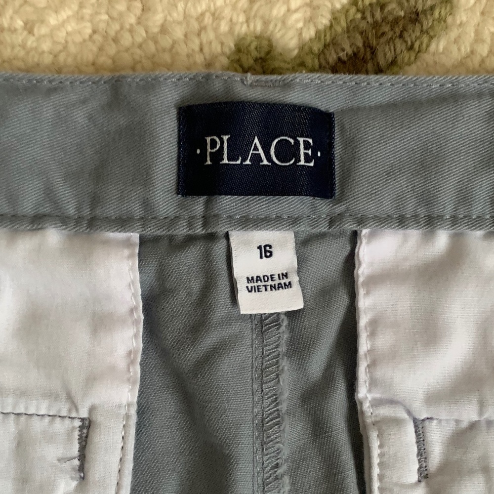 EUC The Children's Place Boys Gray Chino Shorts - Picture 4 of 7